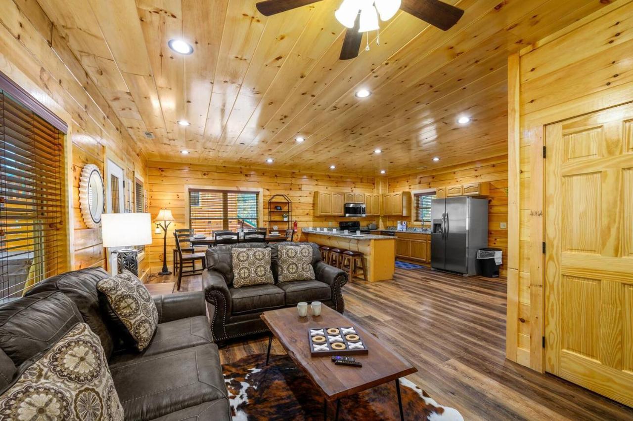 5Bd5B Escape Cabin With 2 Hottubs, Thtr &Game Rm,1Mi To The Parkway! 4Mi To Dollywood - Spring Deal Pigeon Forge Esterno foto