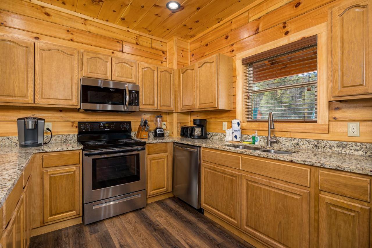 5Bd5B Escape Cabin With 2 Hottubs, Thtr &Game Rm,1Mi To The Parkway! 4Mi To Dollywood - Spring Deal Pigeon Forge Esterno foto