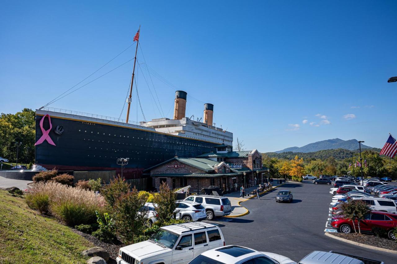 5Bd5B Escape Cabin With 2 Hottubs, Thtr &Game Rm,1Mi To The Parkway! 4Mi To Dollywood - Spring Deal Pigeon Forge Esterno foto