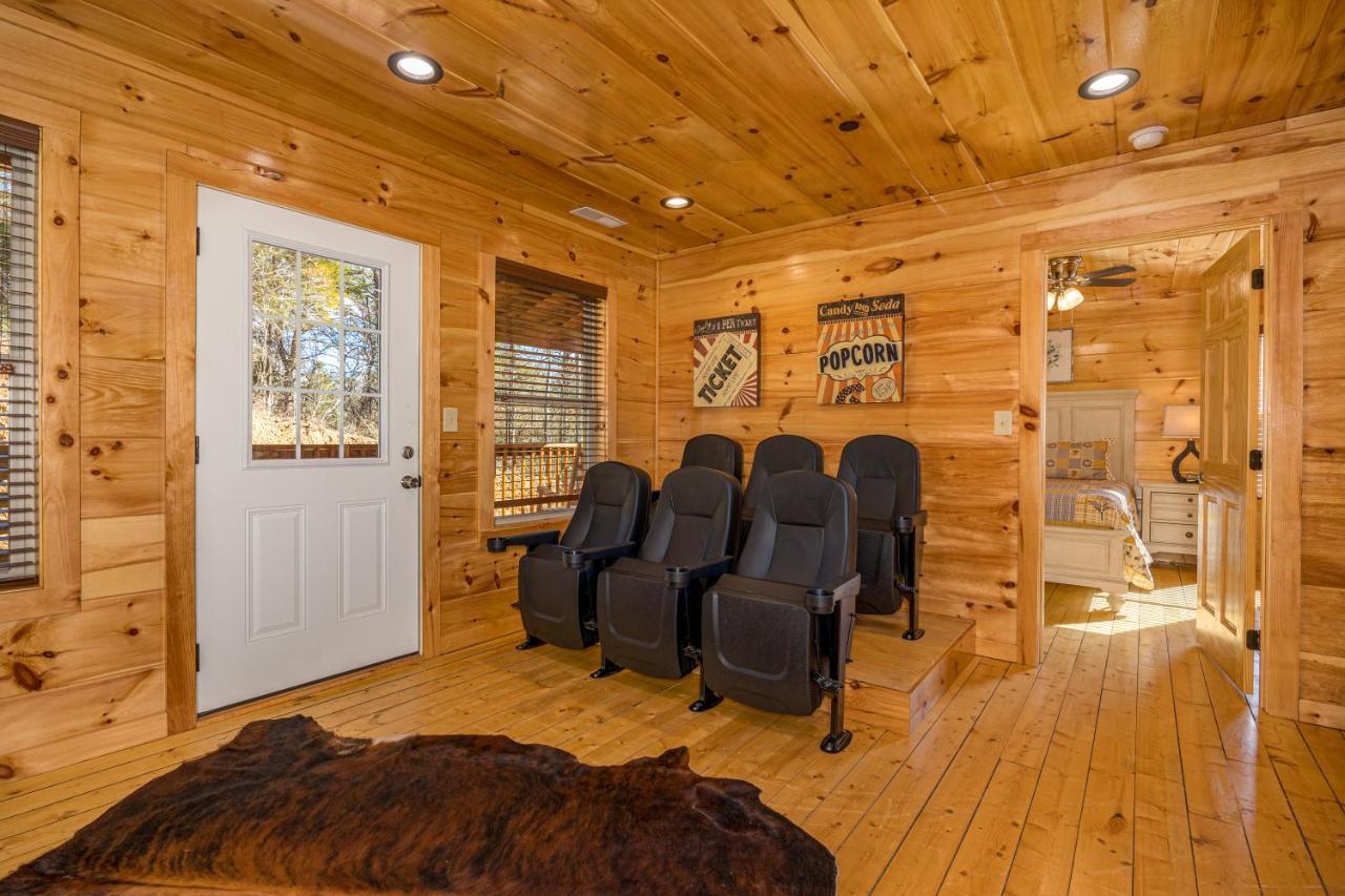 5Bd5B Escape Cabin With 2 Hottubs, Thtr &Game Rm,1Mi To The Parkway! 4Mi To Dollywood - Spring Deal Pigeon Forge Esterno foto