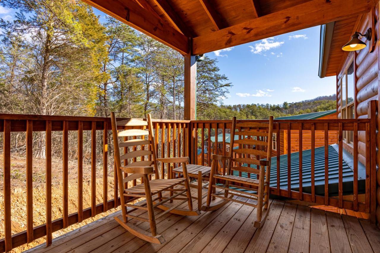 5Bd5B Escape Cabin With 2 Hottubs, Thtr &Game Rm,1Mi To The Parkway! 4Mi To Dollywood - Spring Deal Pigeon Forge Esterno foto